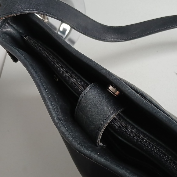 Coach - 6003 - LegacyChelsea Shoulder Bag - Black - Picture 8 of 13